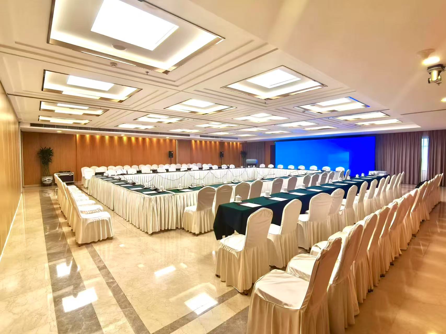 Banquets & Events