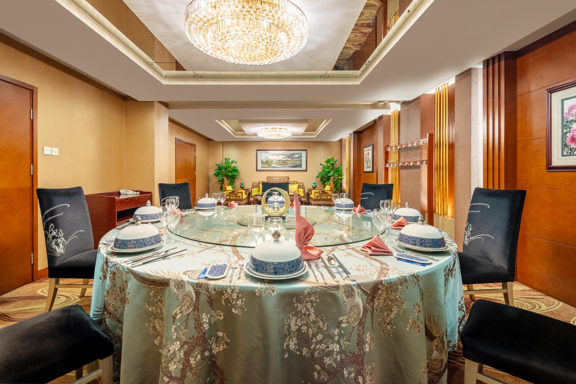 Banquets & Events